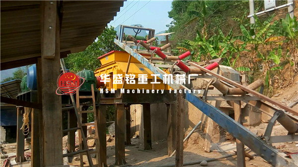 對(duì)輥制砂機(jī)現(xiàn)場圖